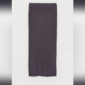 H&M Grey Fitted Skirt